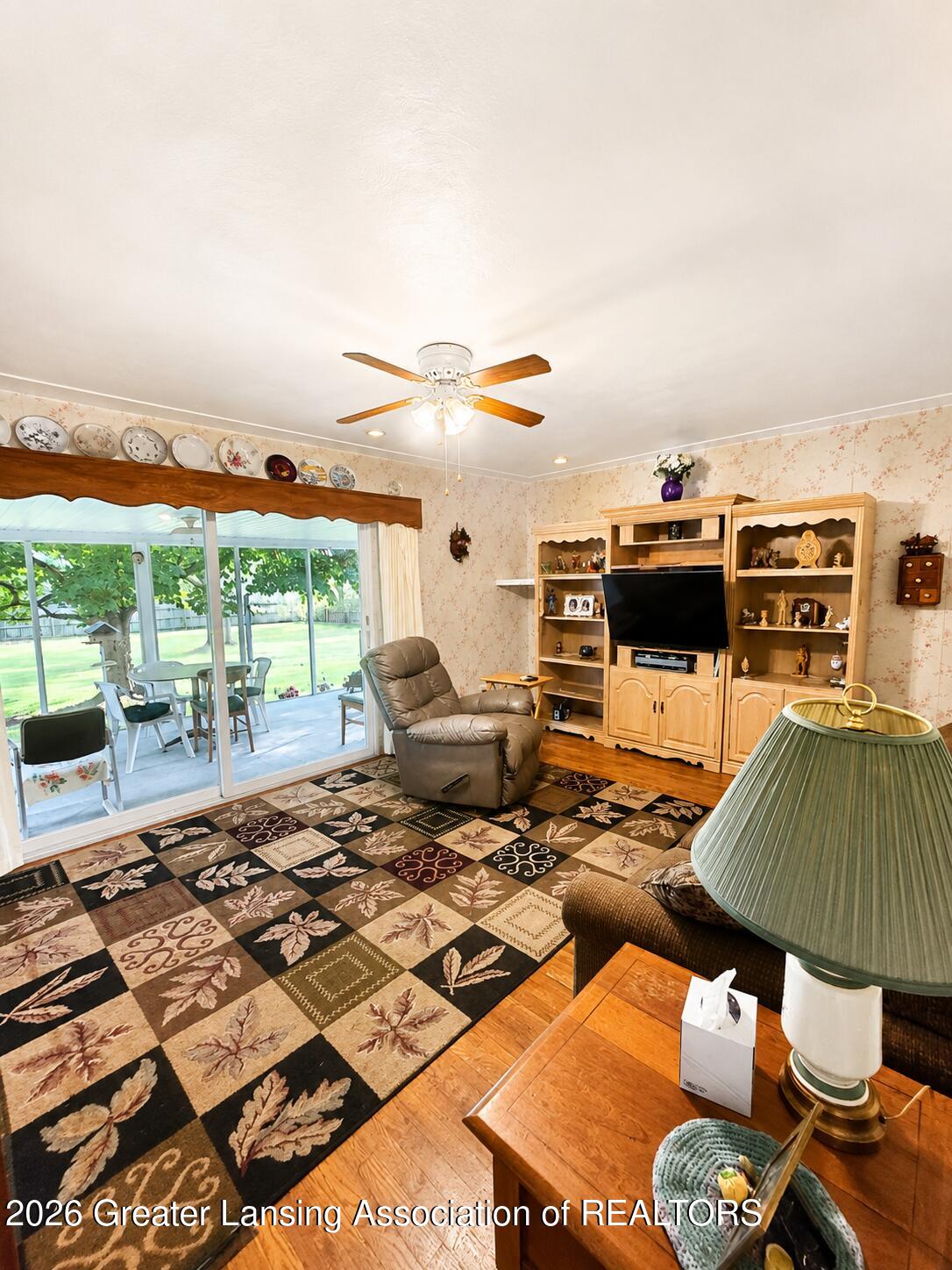 4057 West Jolly Road Lansing, MI 48911 - Photo 8 of 29 file_00000000ace8822f9dd645b3d7f6e554