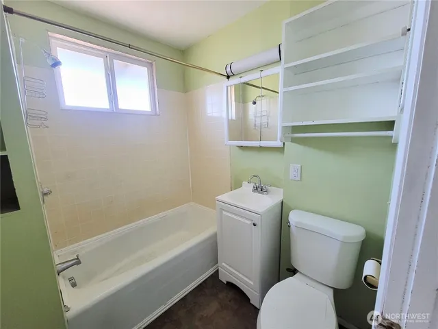 $696,000 | 310 East Ivy Street, Bellingham, WA 98225