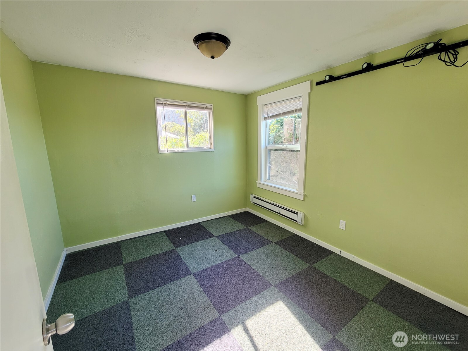 310 East Ivy Street Bellingham, WA 98225 - Photo 22 of 34 a view of an empty room with a window