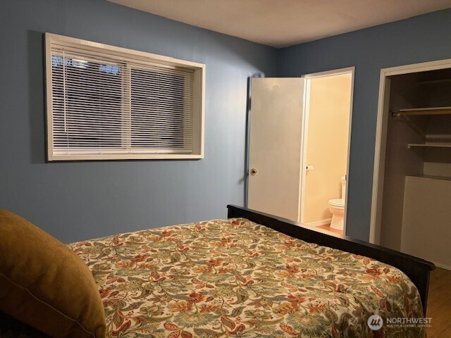310 East Ivy Street Bellingham, WA 98225 - Photo 25 of 34 a bedroom with a bed and a window