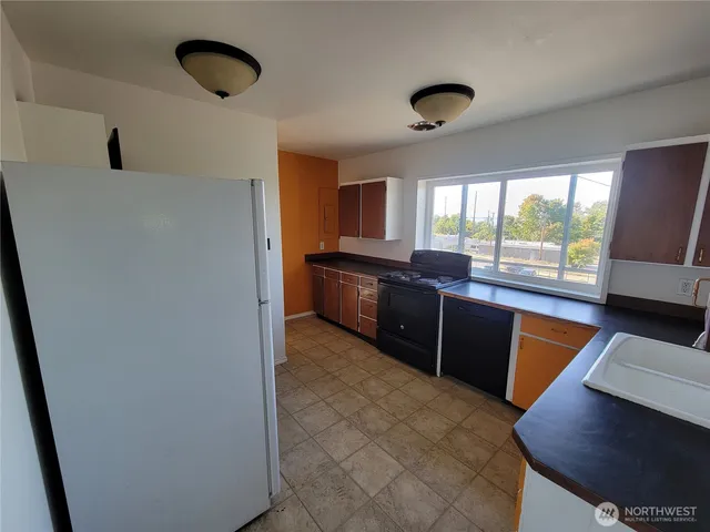 $696,000 | 310 East Ivy Street, Bellingham, WA 98225