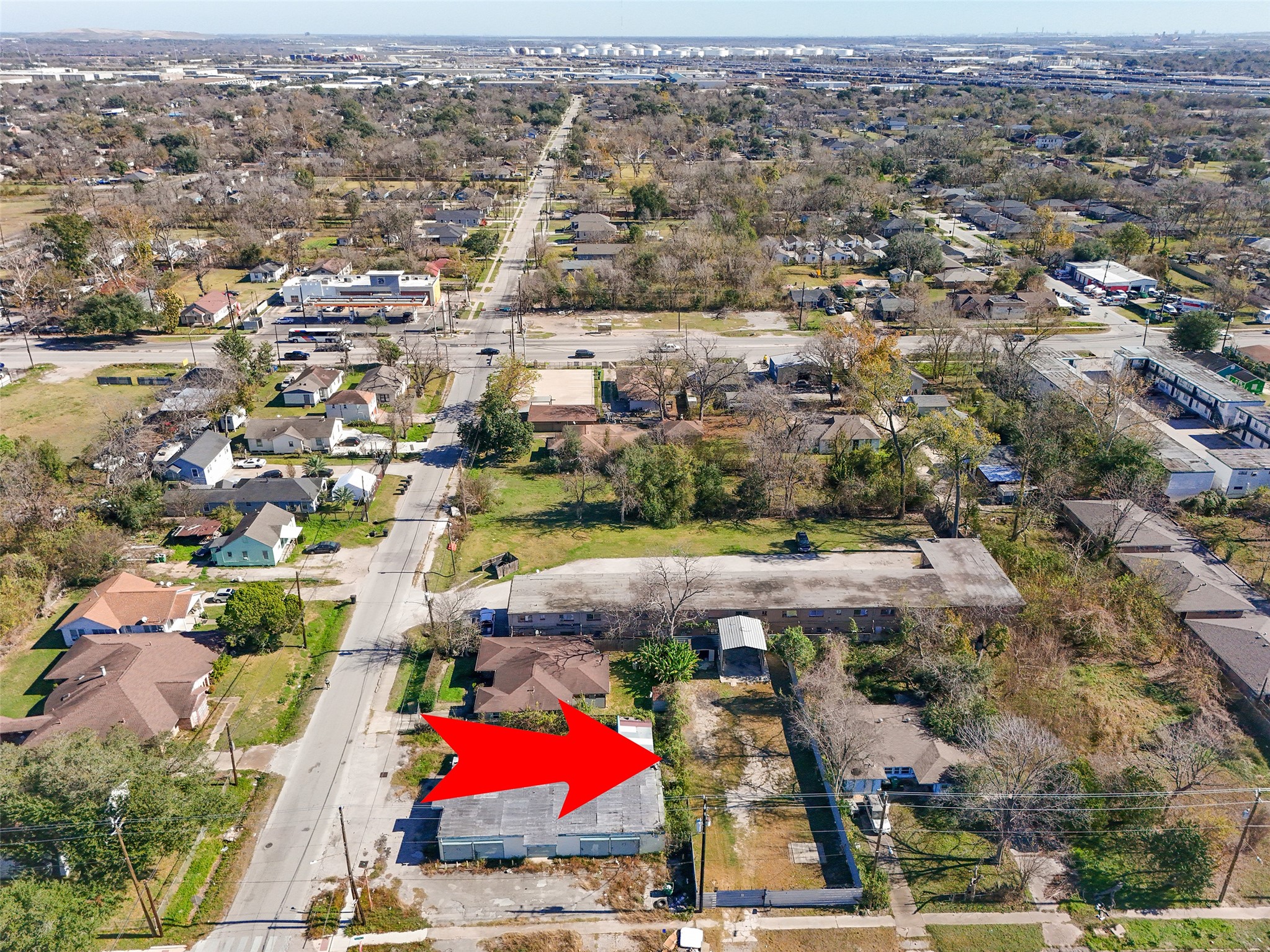 3930 Pickfair Street Houston, TX 77026 - Photo 19 of 19 an aerial view of residential houses with outdoor space