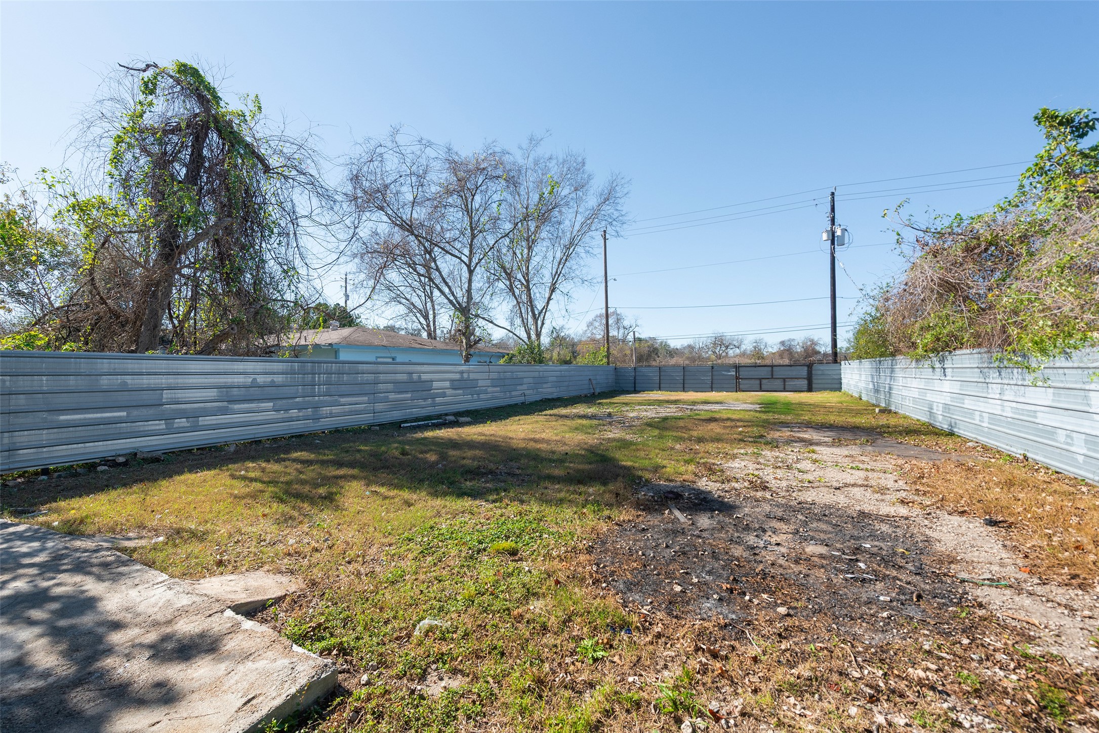 3930 Pickfair Street Houston, TX 77026 - Photo 2 of 19 a view of a swimming pool with an outdoor space and seating area