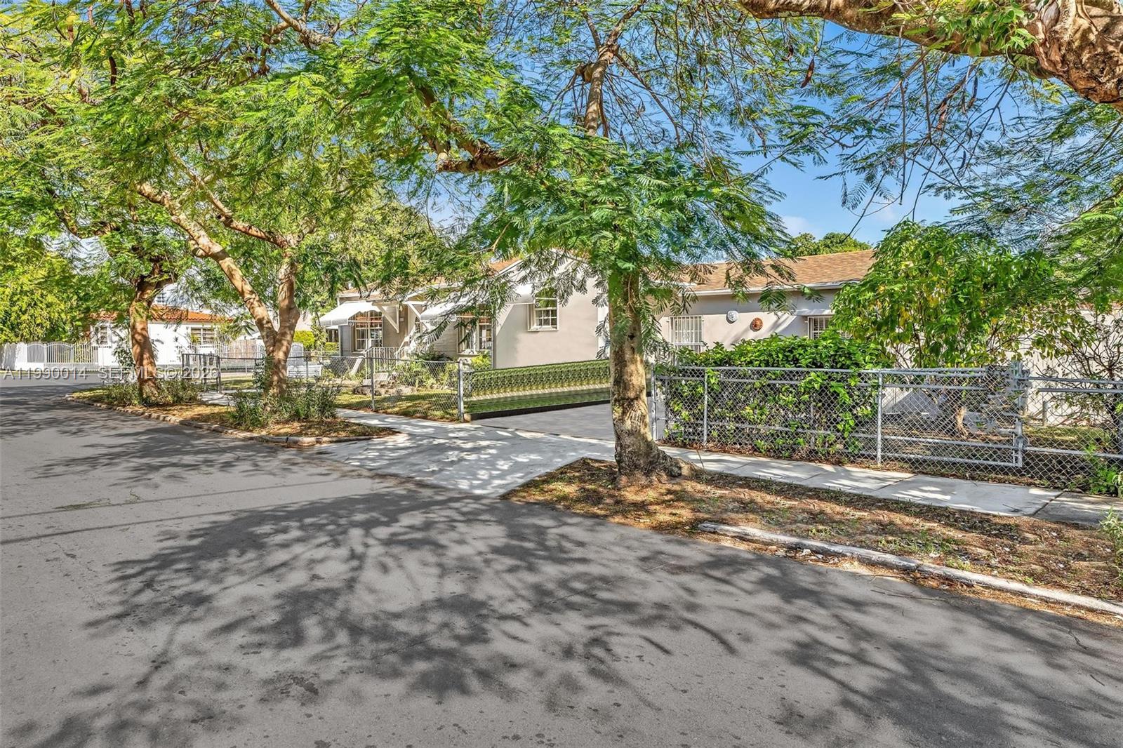 511 Southwest 23rd Avenue, Unit 1 Miami, FL 33135 - Photo 36 of 39