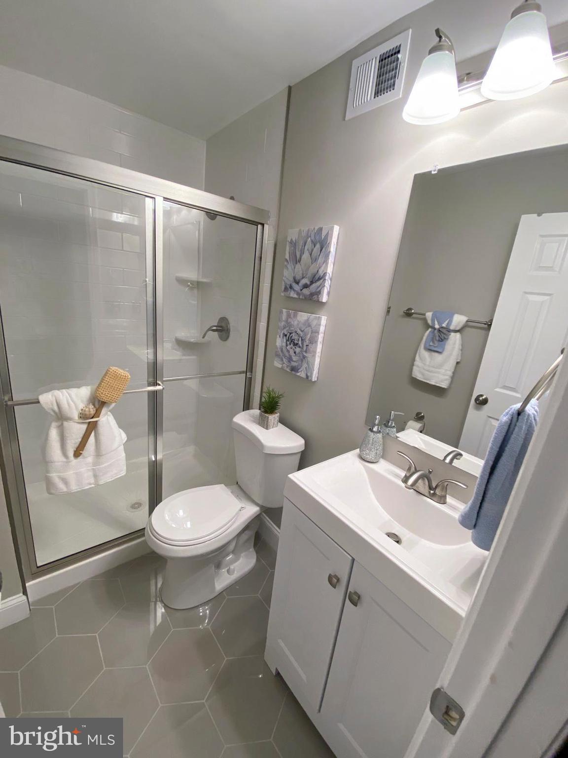 3902 9th Road South Arlington, VA 22204 - Photo 23 of 45 Remodeled En Suite Master Bathroom