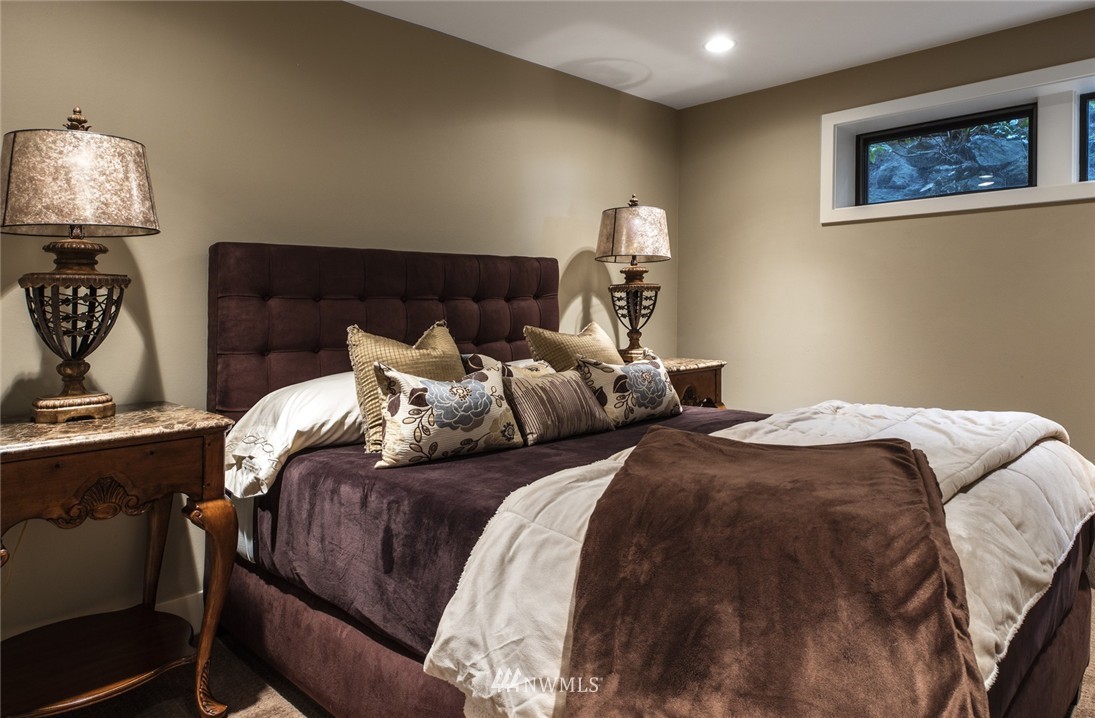 2005 Killarney Way Bellevue, WA 98004 - Photo 18 of 25