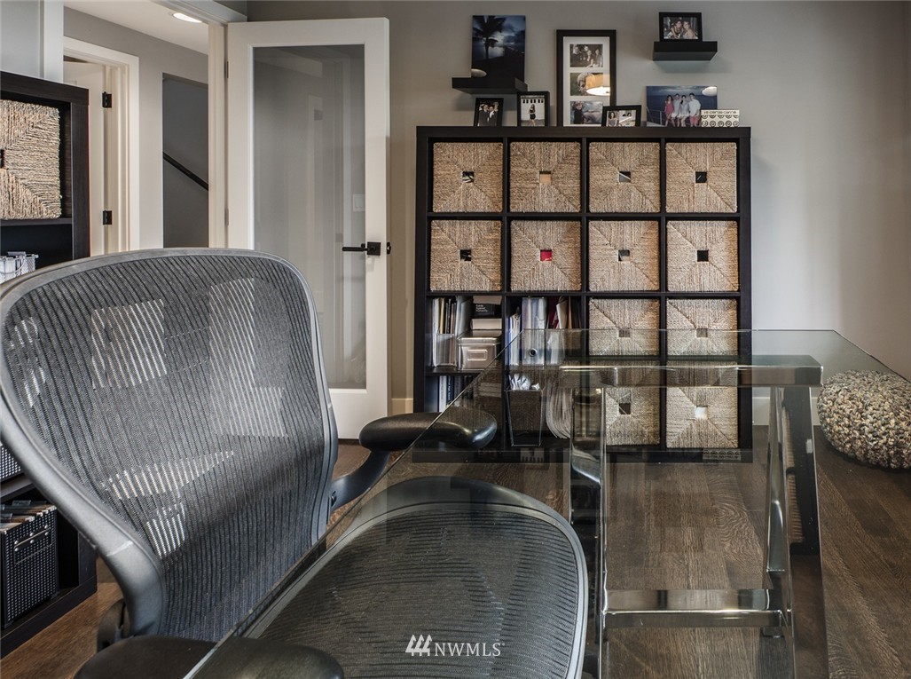 2005 Killarney Way Bellevue, WA 98004 - Photo 20 of 25