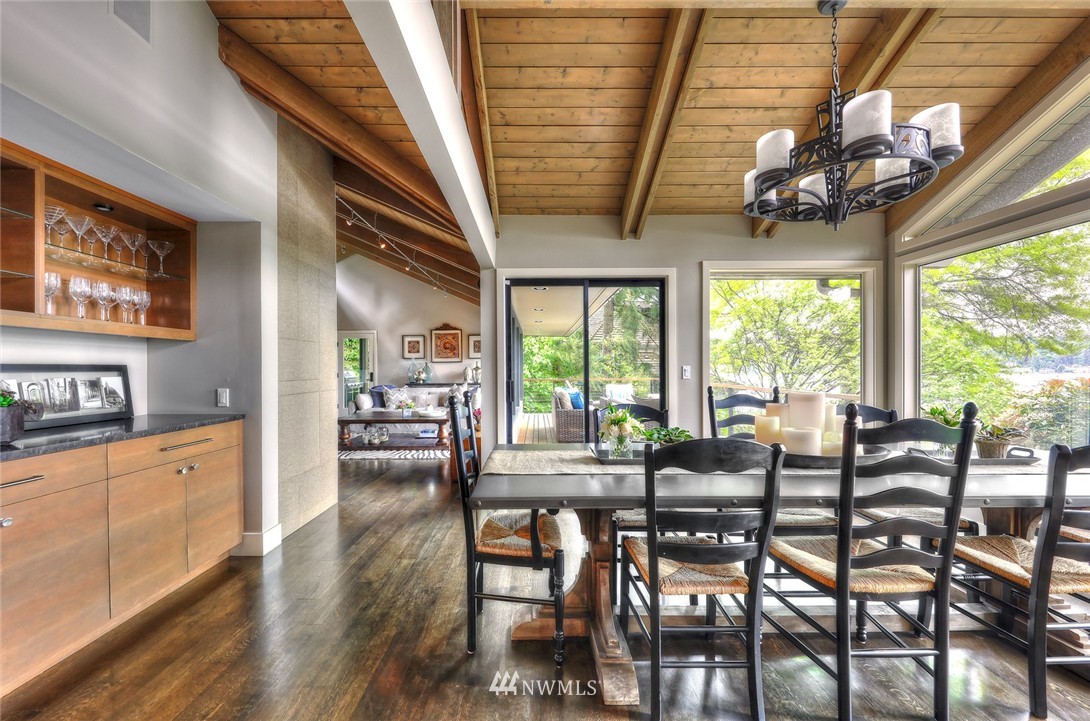 2005 Killarney Way Bellevue, WA 98004 - Photo 4 of 25