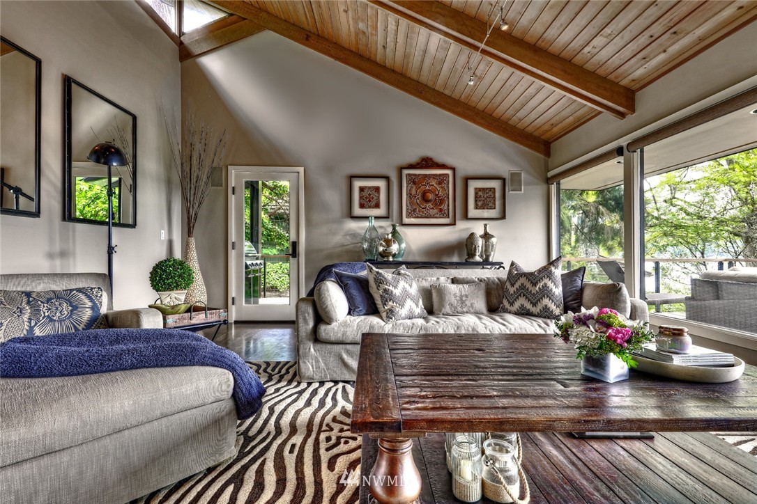 2005 Killarney Way Bellevue, WA 98004 - Photo 9 of 25