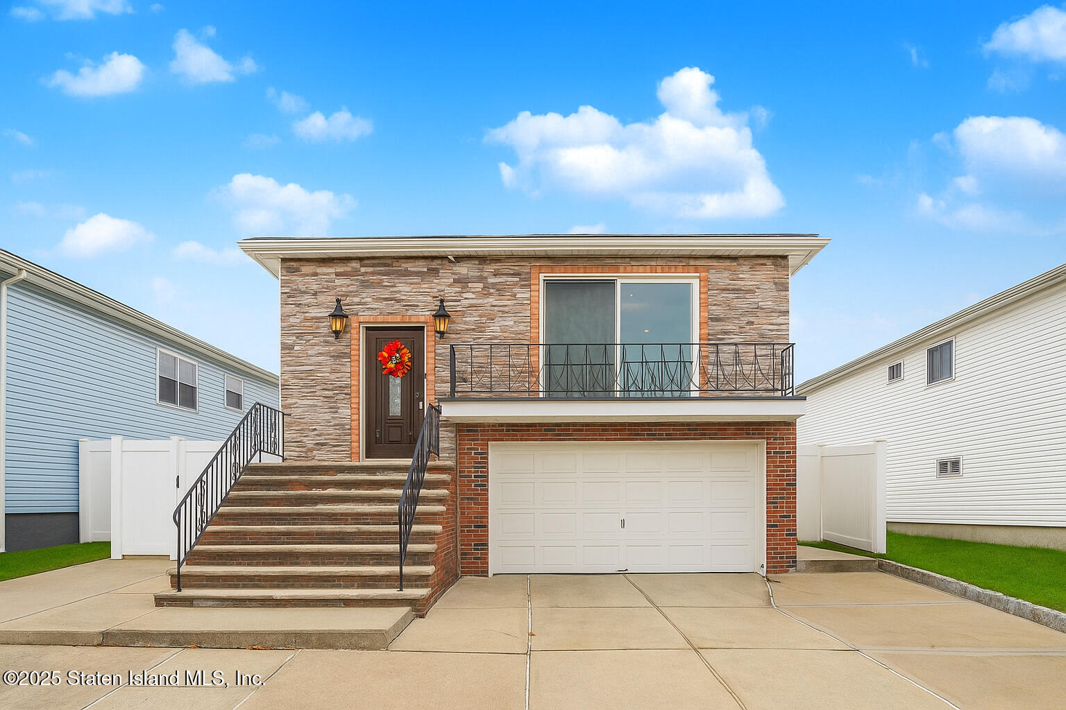 28 Drumgoole Road East Staten Island, NY 10312 - Photo 1 of 28 a view of entryway of house