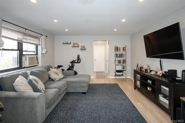 $249,999 | 147-10 84th Road, Unit 6K | Briarwood