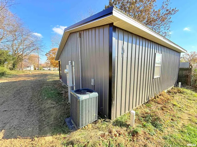 $74,900 | 1523 South McKinley Street, Harrisburg, IL 62946