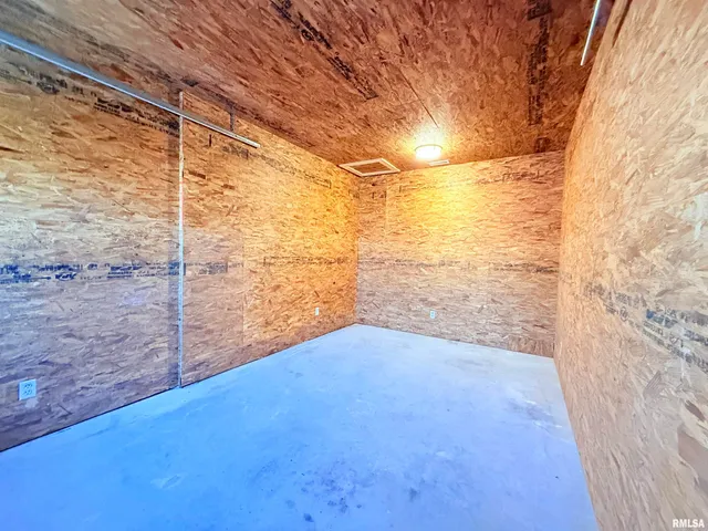 $74,900 | 1523 South McKinley Street, Harrisburg, IL 62946