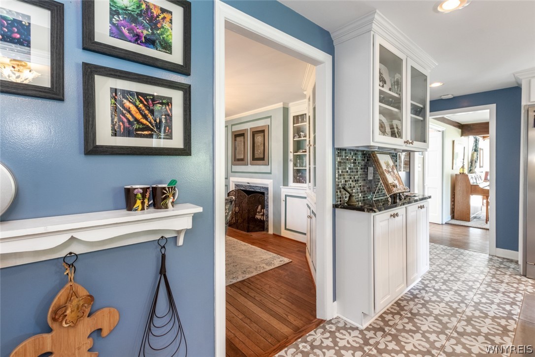 325 North Forest Road Amherst, NY 14221 - Photo 11 of 32