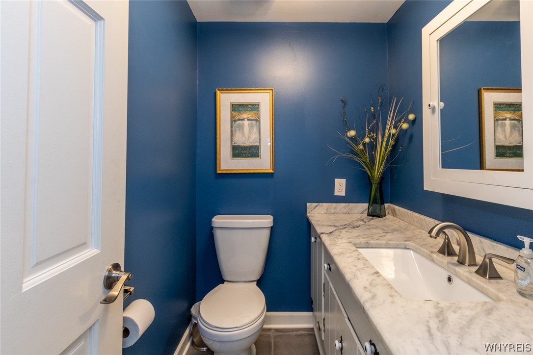 325 North Forest Road Amherst, NY 14221 - Photo 12 of 32