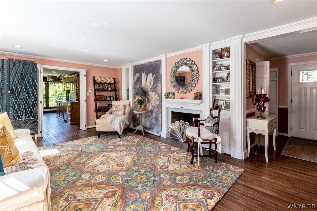 325 North Forest Road Amherst, NY 14221 - Photo 17 of 32