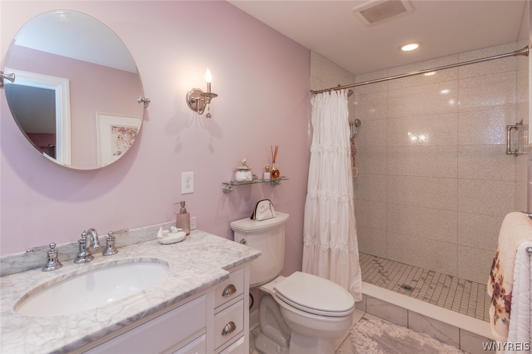 325 North Forest Road Amherst, NY 14221 - Photo 21 of 32