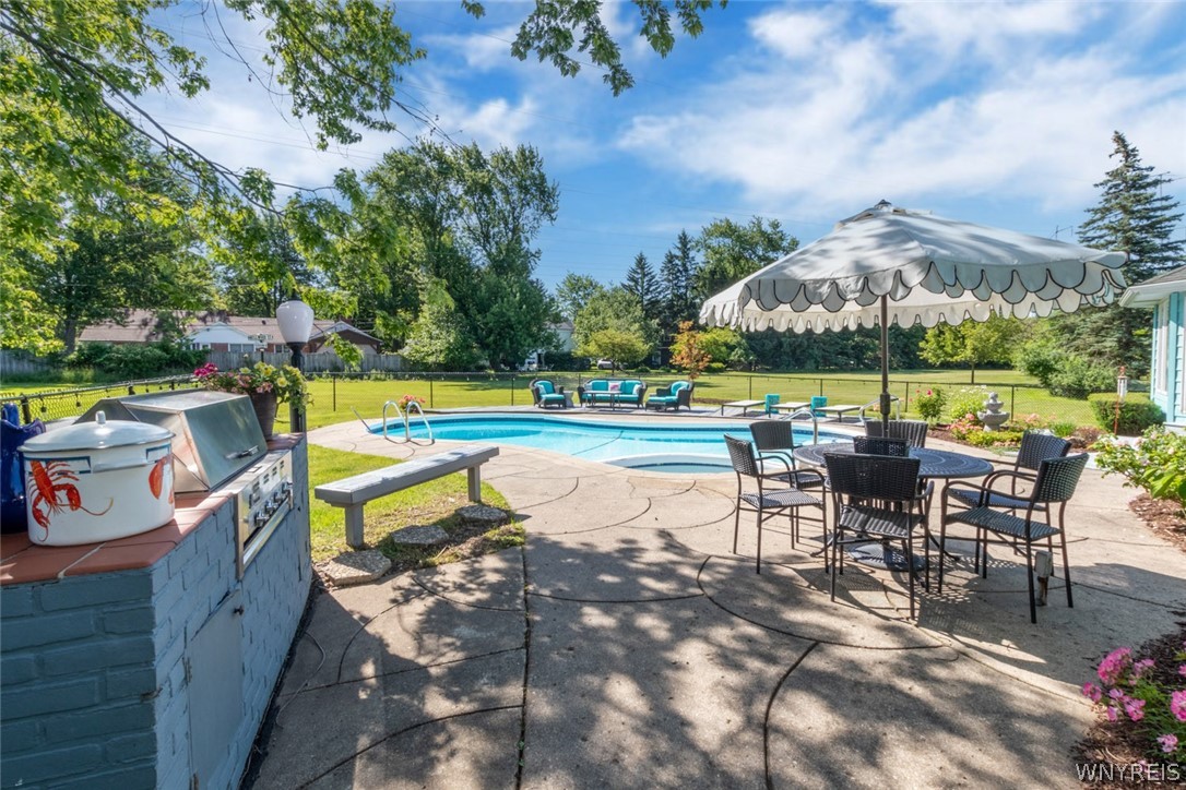 325 North Forest Road Amherst, NY 14221 - Photo 30 of 32