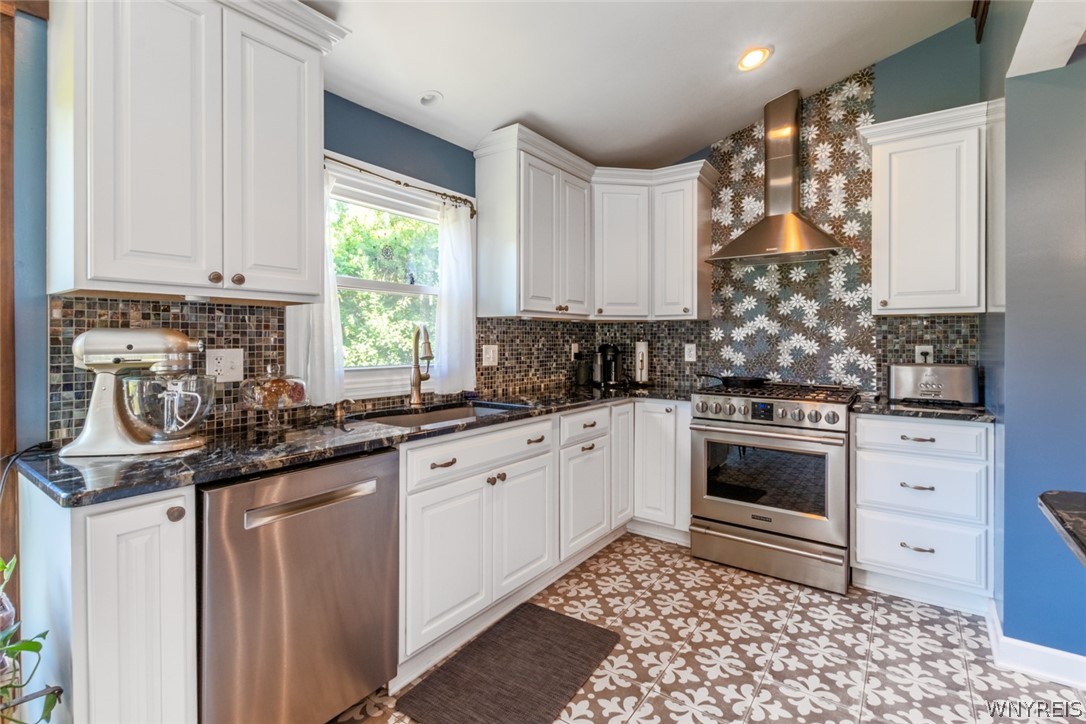 325 North Forest Road Amherst, NY 14221 - Photo 10 of 32