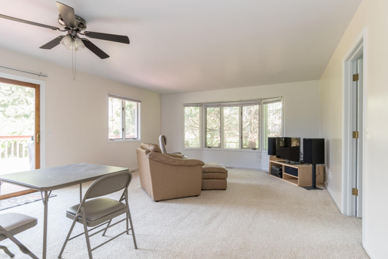 6057 Torrington Road Kalamazoo, MI 49009 - Photo 4 of 29 Torrington-2