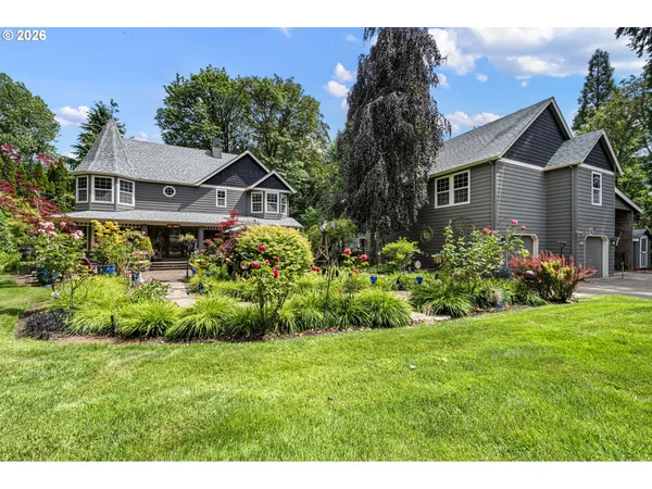 $1,100,000 | 42092 Holden Creek Lane, Springfield, OR 97478