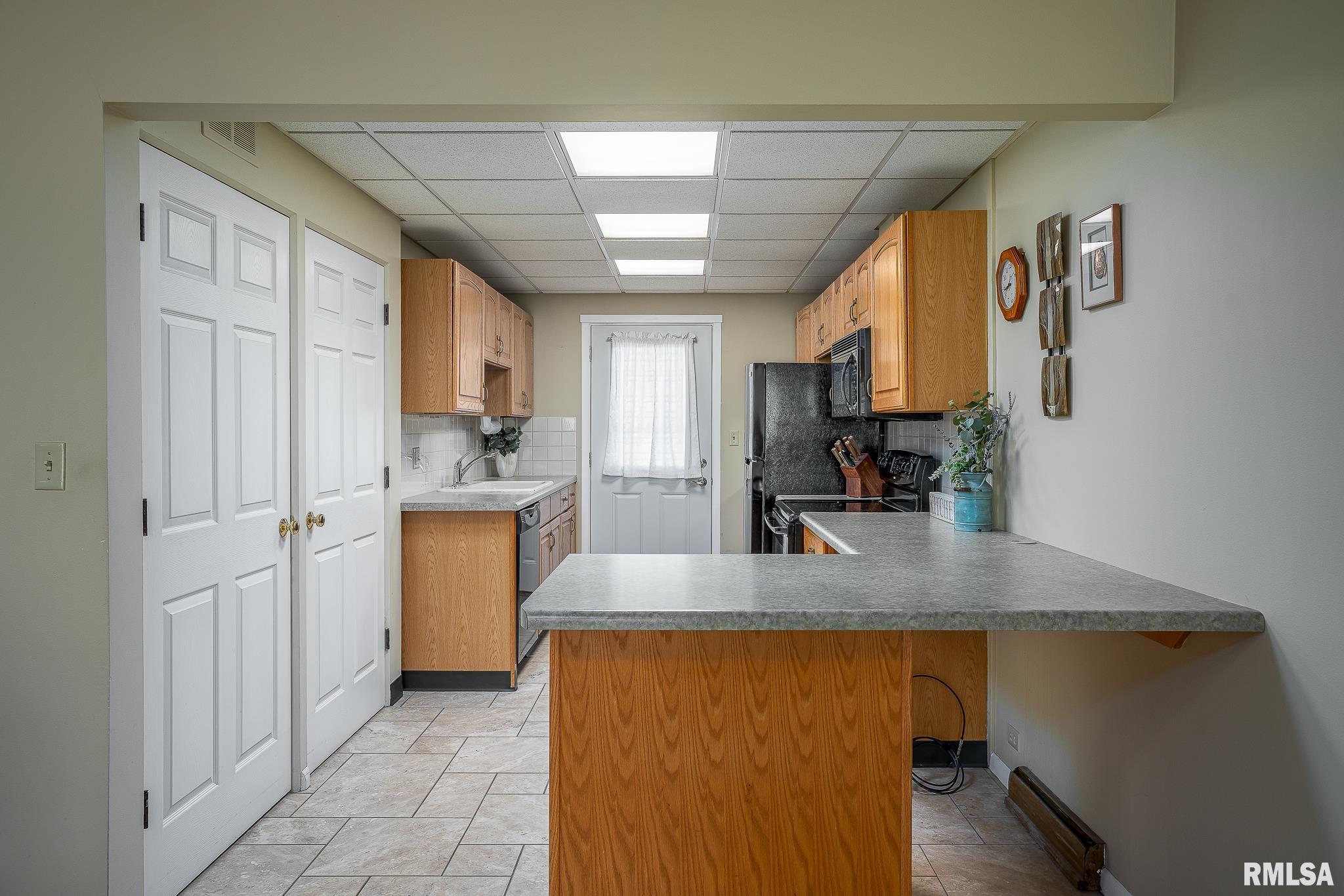 1104 Kimberly Road, Unit 1107 Bettendorf, IA 52722 - Photo 5 of 20 Gallery Image 5