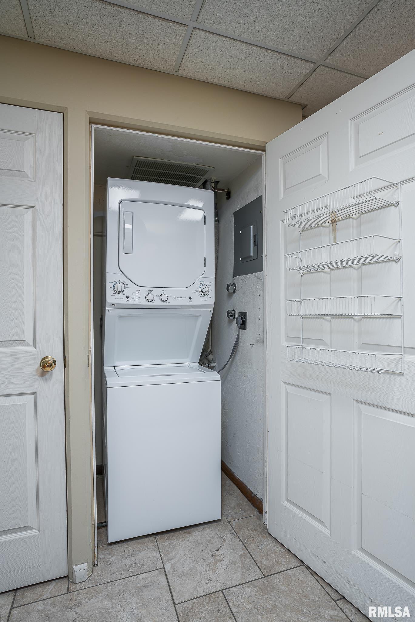 1104 Kimberly Road, Unit 1107 Bettendorf, IA 52722 - Photo 8 of 20 Gallery Image 8