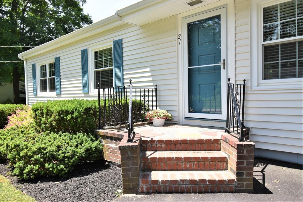 21 Flora Road Attleboro, MA 02703 - Photo 2 of 17 Gallery Image 2