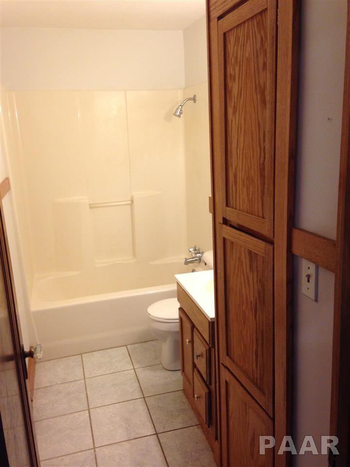 1216 Springfield Road East Peoria, IL 61611 - Photo 14 of 36 Gallery Image 14