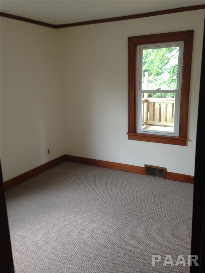 1216 Springfield Road East Peoria, IL 61611 - Photo 17 of 36 Gallery Image 17