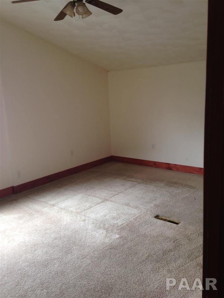 1216 Springfield Road East Peoria, IL 61611 - Photo 20 of 36 Gallery Image 20