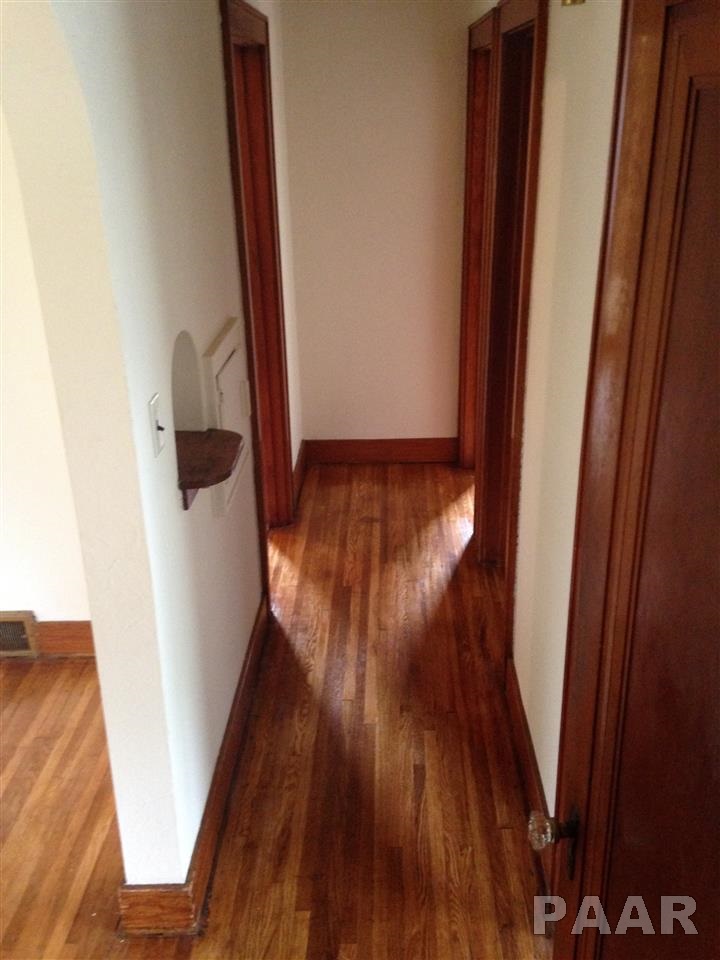 1216 Springfield Road East Peoria, IL 61611 - Photo 10 of 36 Gallery Image 10