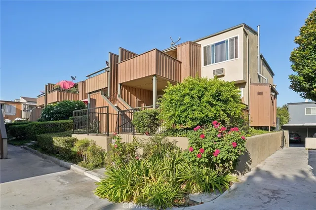 $455,000 | 1001 West Stevens Avenue, Unit 318, Santa Ana, CA 92707