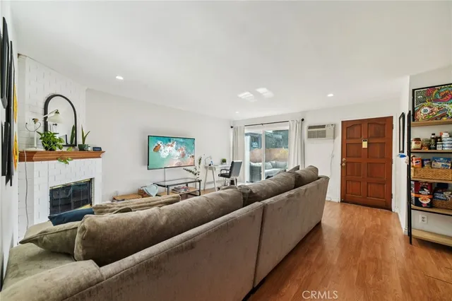 $455,000 | 1001 West Stevens Avenue, Unit 318, Santa Ana, CA 92707