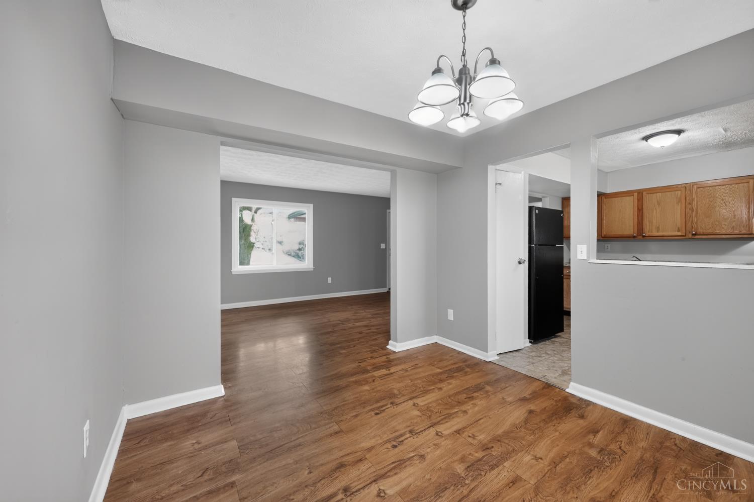 2015 Windmill Way Cincinnati, OH 45240 - Photo 14 of 32
