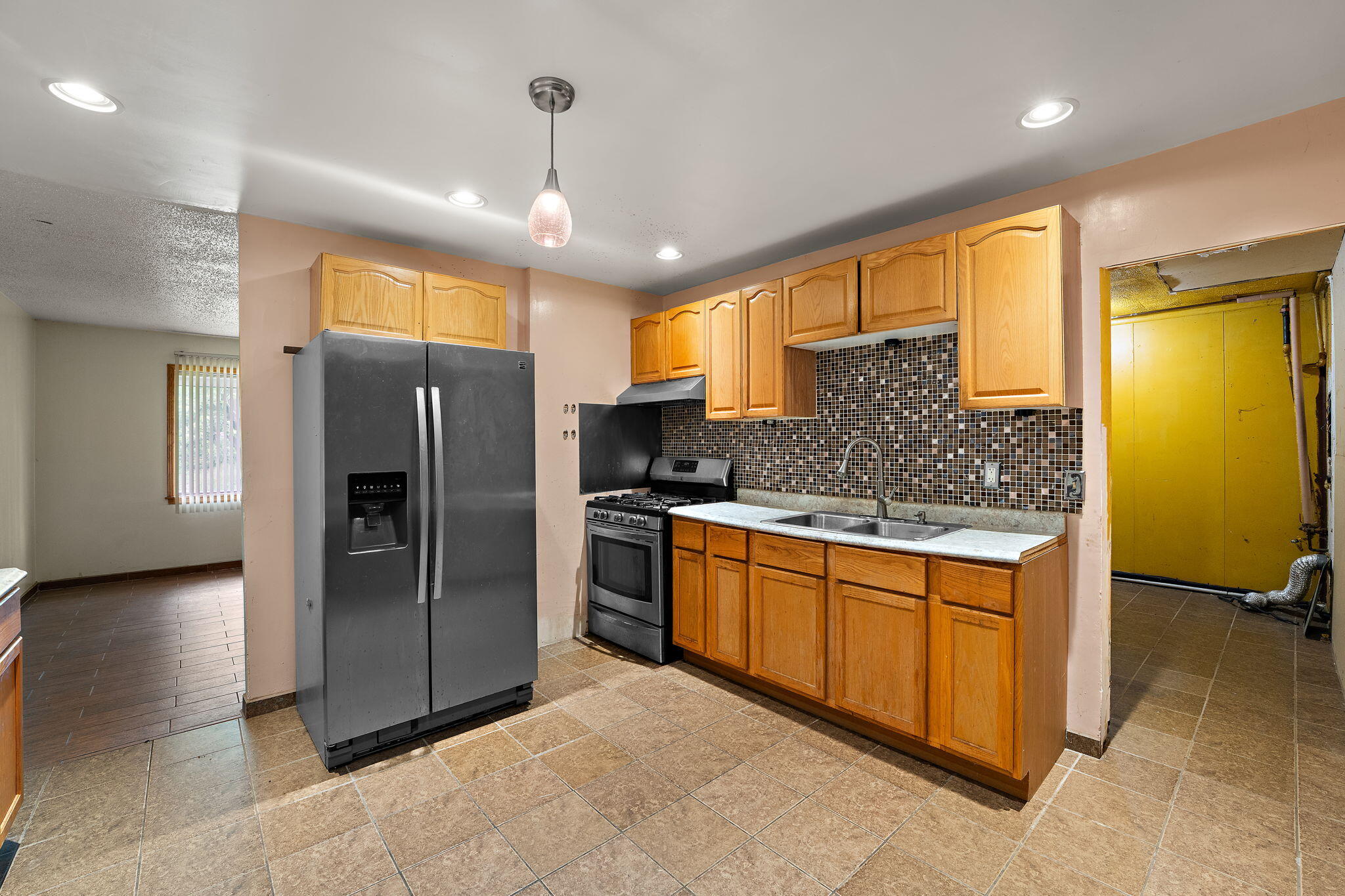 1021 Hamilton Place Gary, IN 46403 - Photo 5 of 22 2048x1365