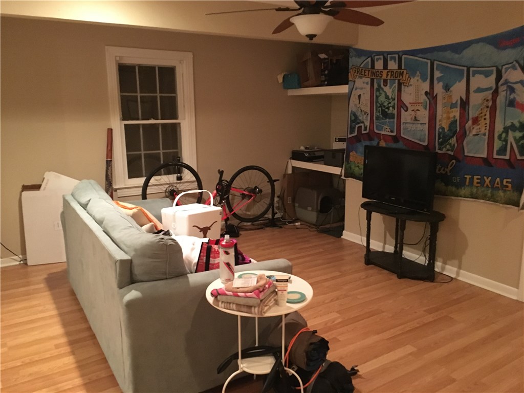 803 East 32nd Street, Unit B Austin, TX 78705 - Photo 2 of 10