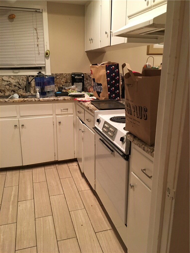803 East 32nd Street, Unit B Austin, TX 78705 - Photo 5 of 10