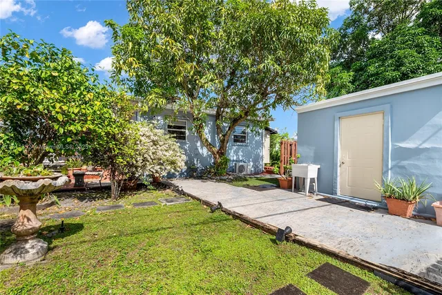 $700,000 | 682 West 37th Street, Hialeah, FL 33012