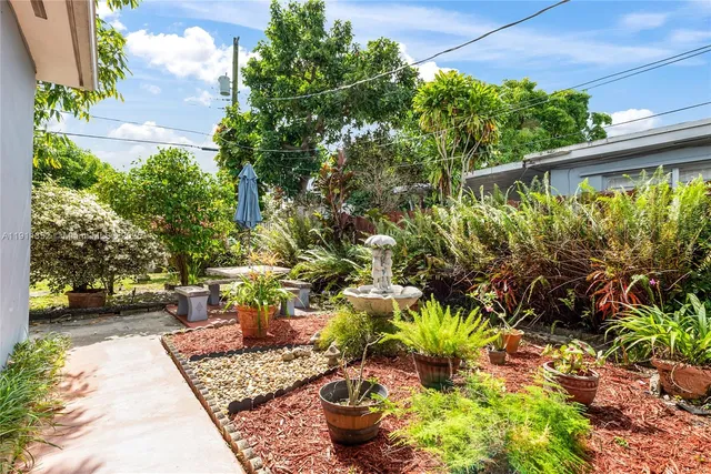 $700,000 | 682 West 37th Street, Hialeah, FL 33012