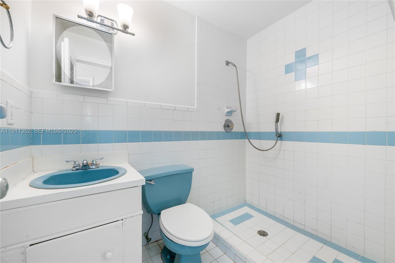 682 West 37th Street Hialeah, FL 33012 - Photo 19 of 23