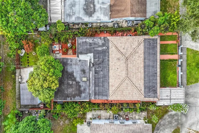 $700,000 | 682 West 37th Street, Hialeah, FL 33012