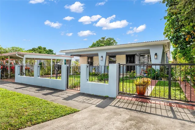 $700,000 | 682 West 37th Street, Hialeah, FL 33012