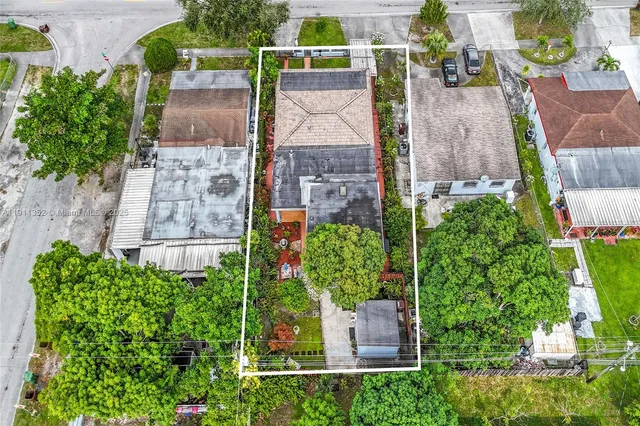 $700,000 | 682 West 37th Street, Hialeah, FL 33012