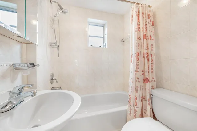 $700,000 | 682 West 37th Street, Hialeah, FL 33012