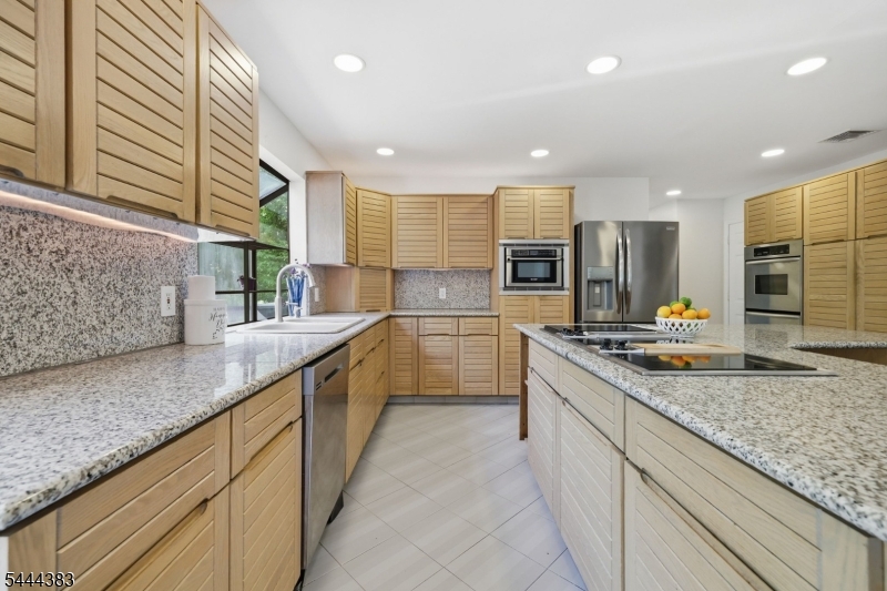 35 Milton Road Sparta, NJ 07871 - Photo 11 of 39