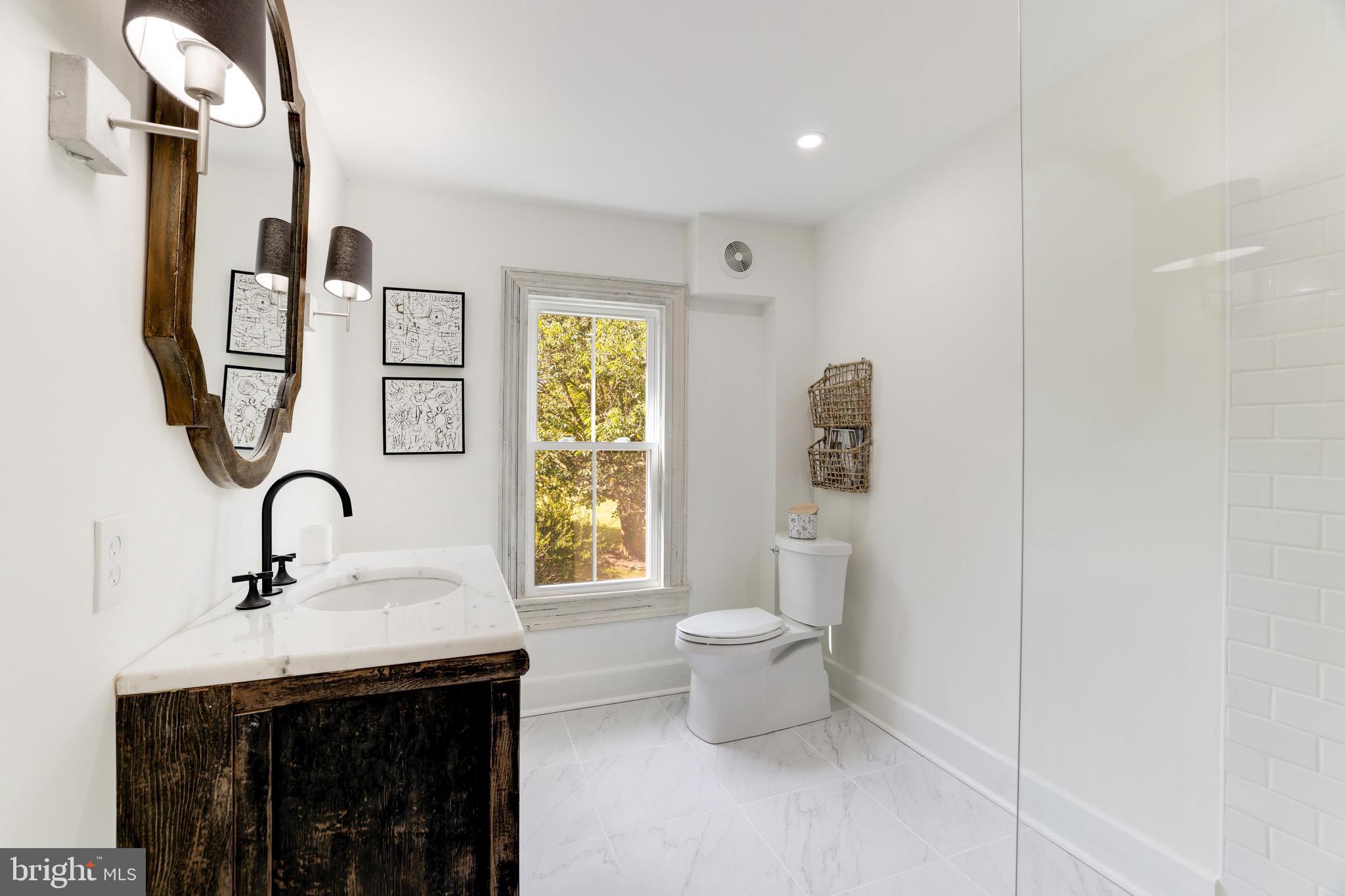 13049 Loyalty Road Leesburg, VA 20176 - Photo 48 of 79 Hall Full Bath