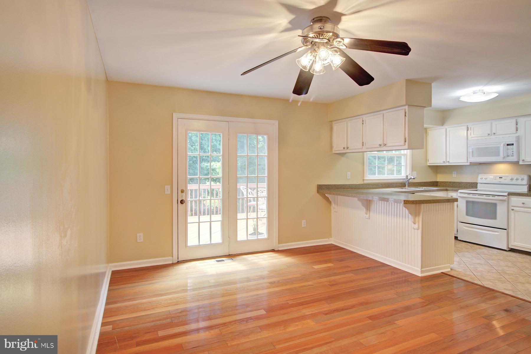 331 Crescendo Way Silver Spring, MD 20901 - Photo 10 of 22 Family Room