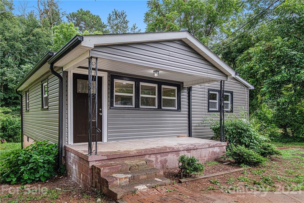 629 2nd Street Southwest Conover, NC 28613 - Photo 1 of 24 Gallery Image 1