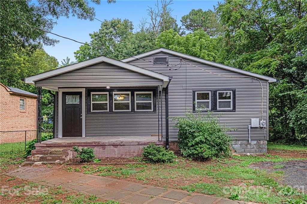 629 2nd Street Southwest Conover, NC 28613 - Photo 2 of 24 Gallery Image 2